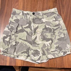 Oli & Hali Gray Camouflage Women's Cargo Shorts